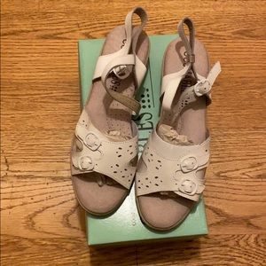 Women’s white leather sandals with strap size 9 M.